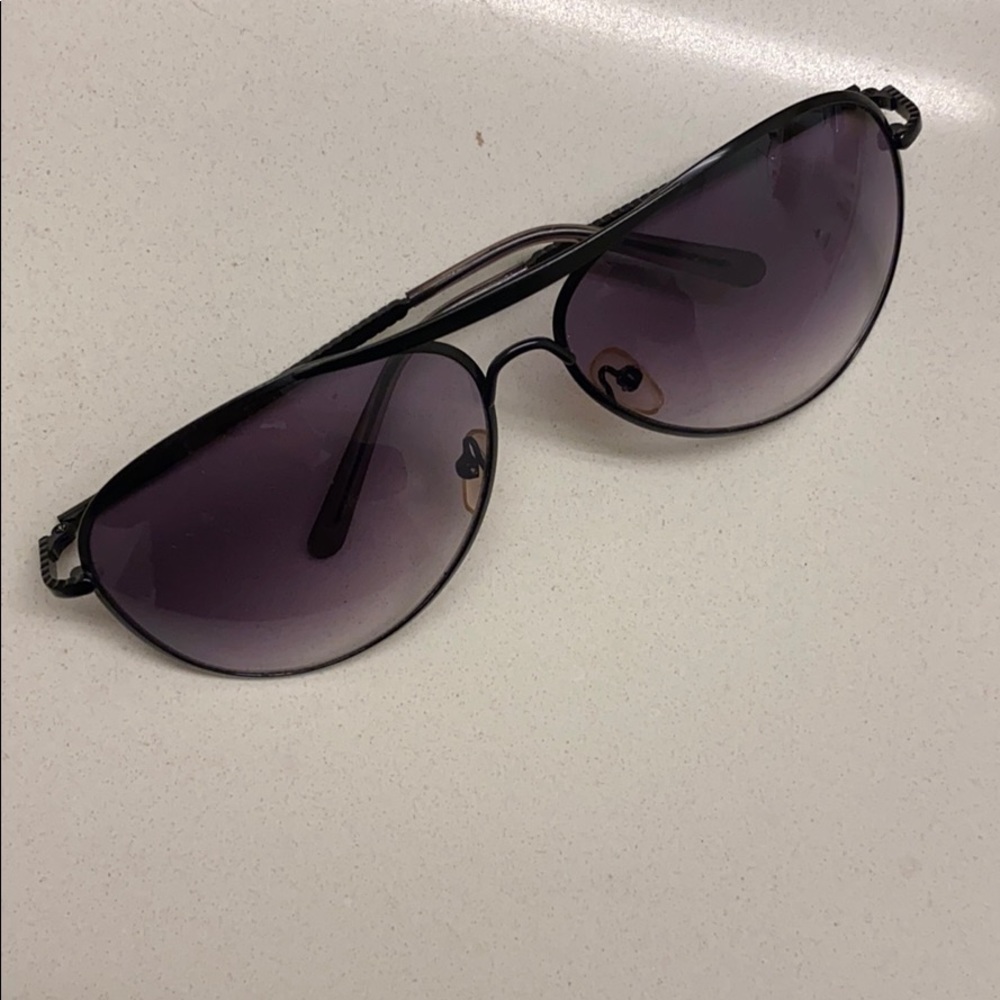 Men’s Aviator Style Sunglasses